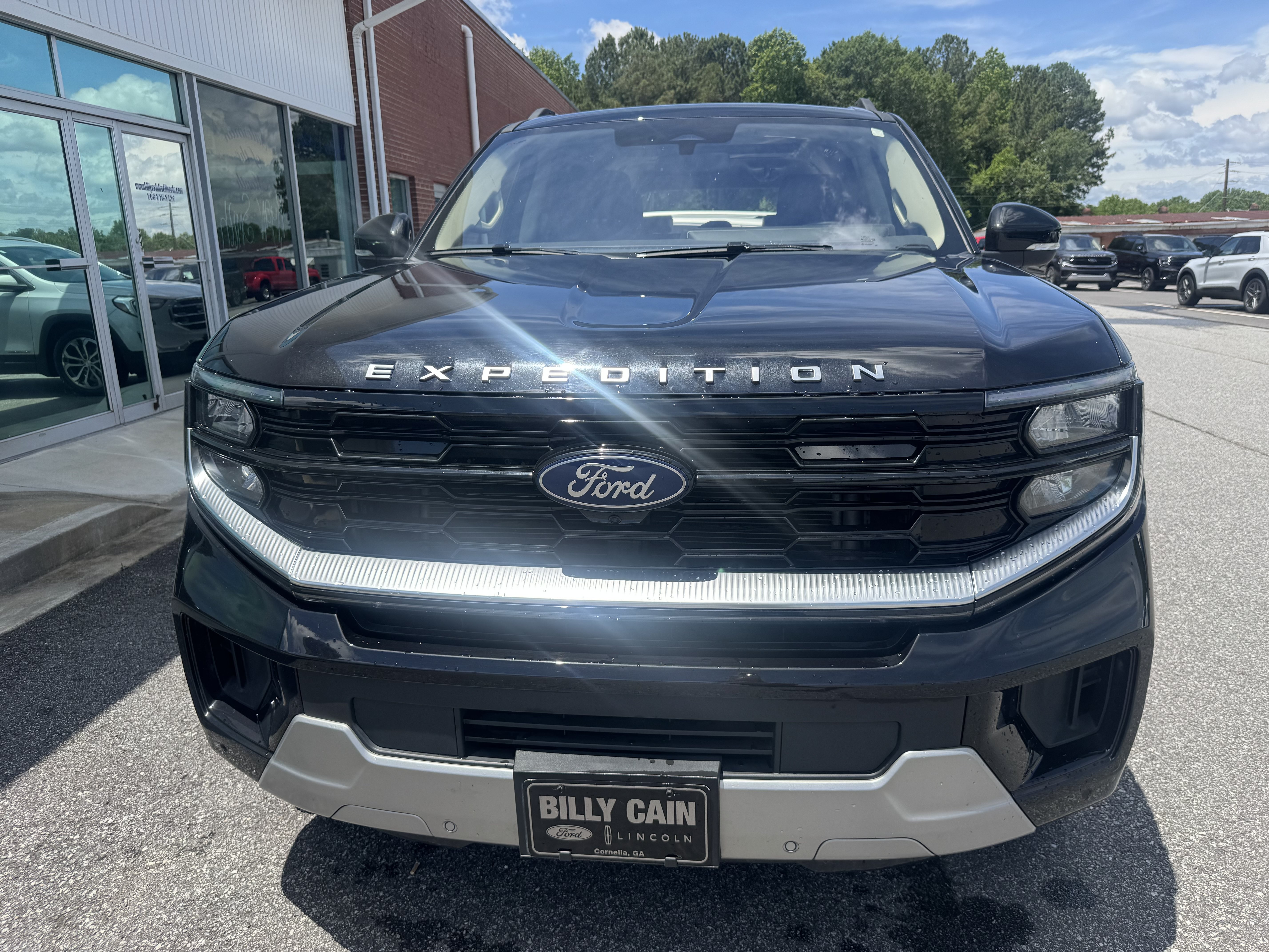 Used 2025 Ford Expedition Max Platinum AWD/4WD image 4