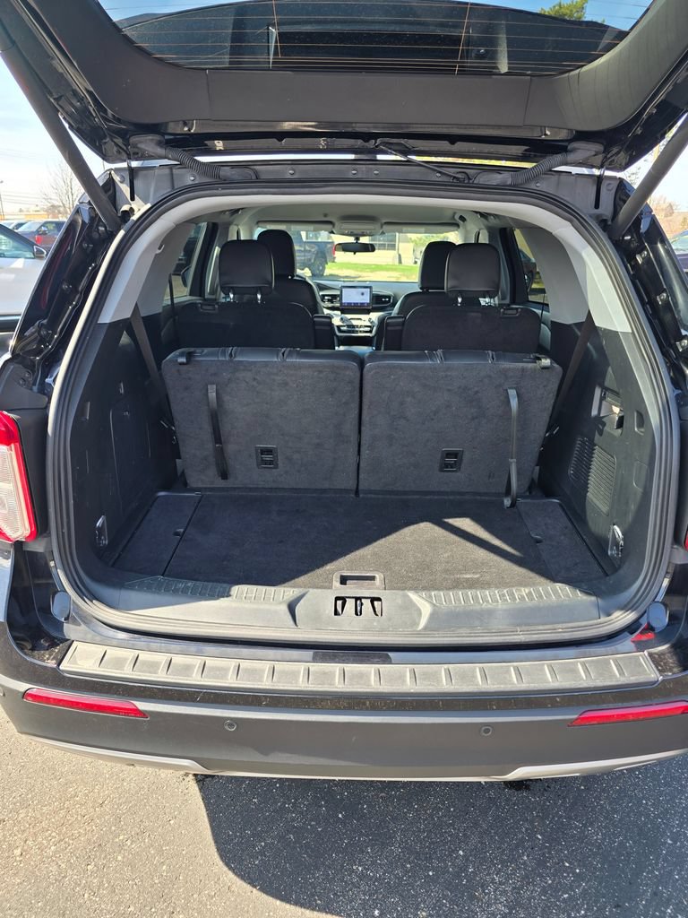 Certified 2023 Ford Explorer XLT w/ Equipment Group 202A AWD/4WD image 15