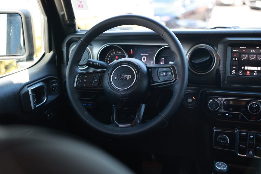 Used 2023 Jeep Wrangler Unlimited AWD/4WD image 26