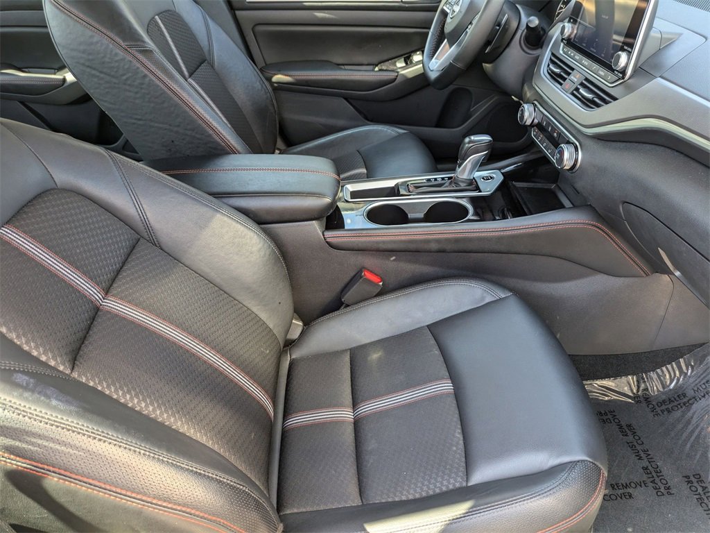 Used 2025 Nissan Altima 2.5 SR image 30