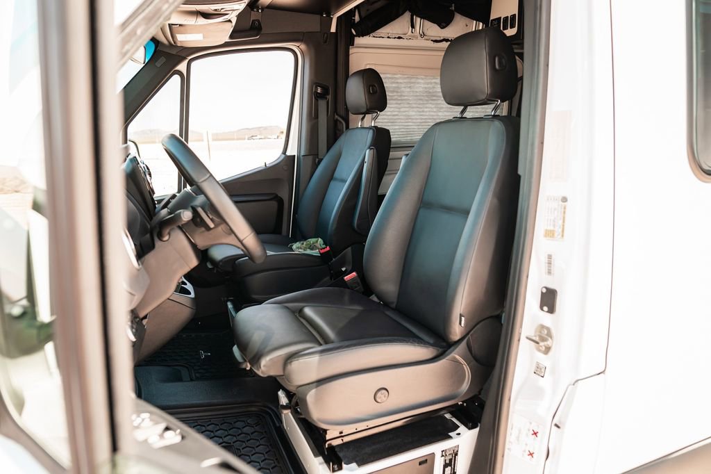 Used 2023 Mercedes-Benz Sprinter 2500 image 9