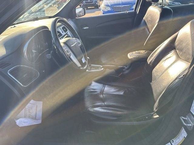 Used 2013 Chrysler 200 Limited w/ Sun & Sound Pkg FWD image 11