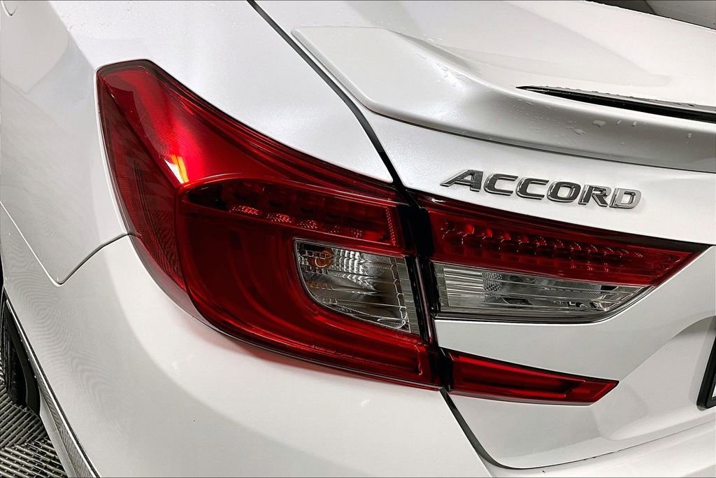 Used 2022 Honda Accord Touring image 29