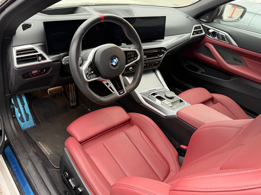 Used 2025 BMW M440i Convertible w/ Premium Package image 6