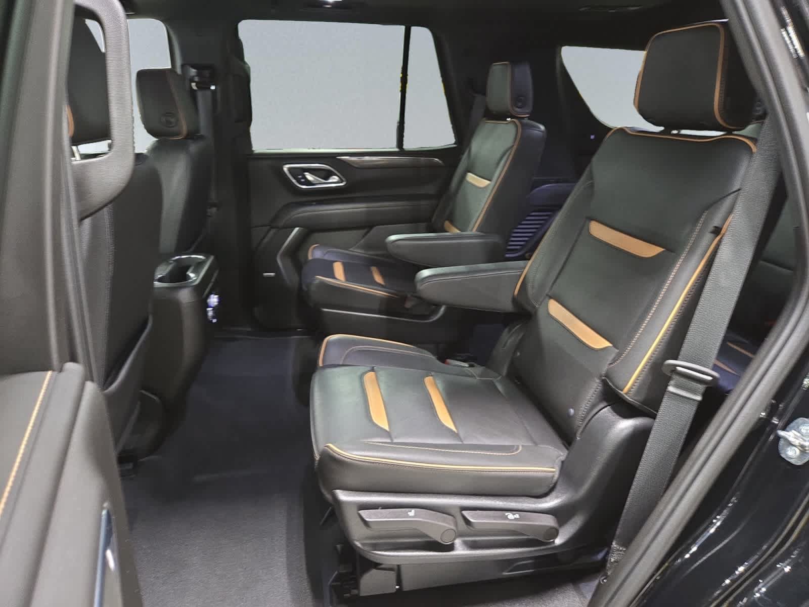Used 2023 GMC Yukon AT4 w/ AT4 Premium Package AWD/4WD image 21