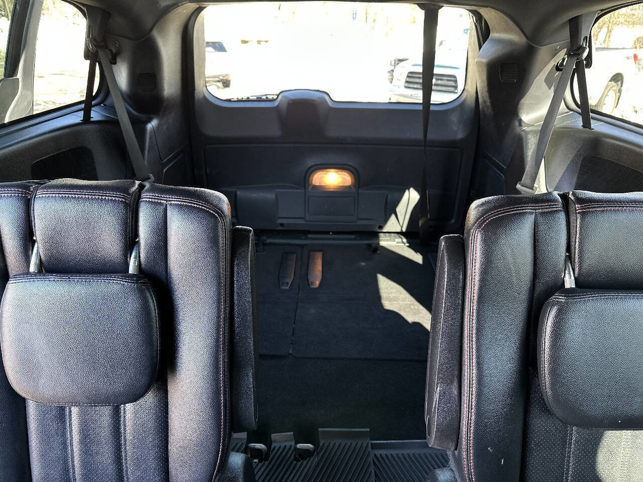 Used 2016 Dodge Grand Caravan R/T image 14