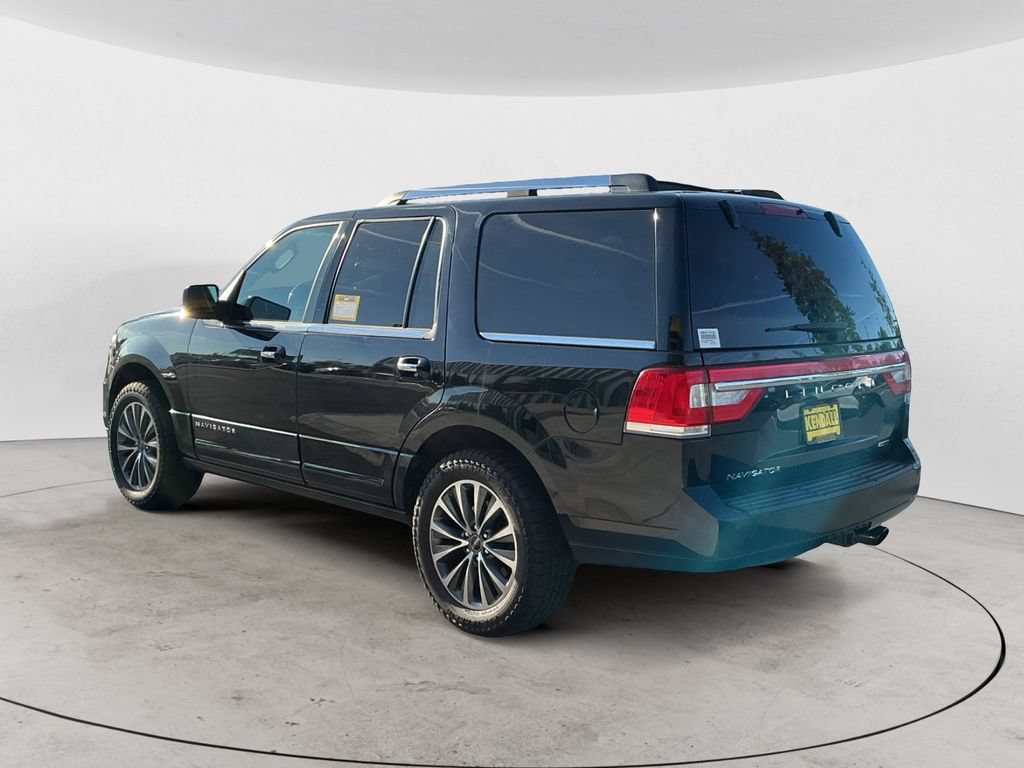 Used 2016 Lincoln Navigator Select AWD/4WD image 5
