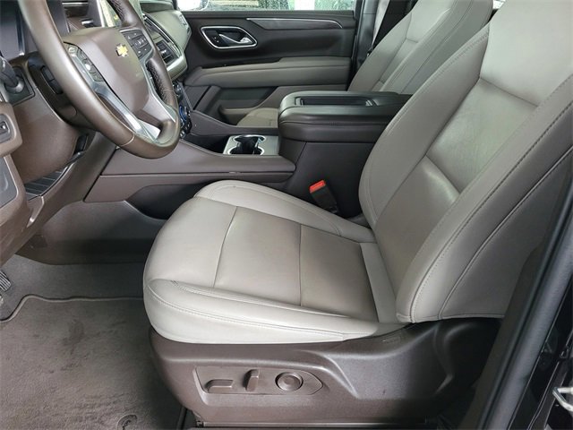 Used 2024 Chevrolet Suburban LT image 18