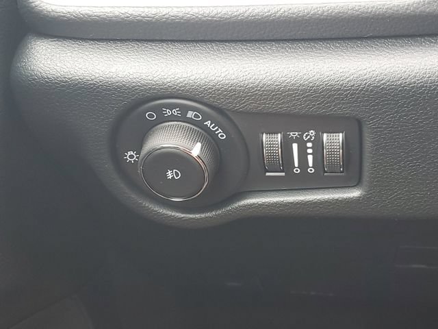 New 2026 Chrysler Pacifica Select w/ S Appearance Package FWD image 20