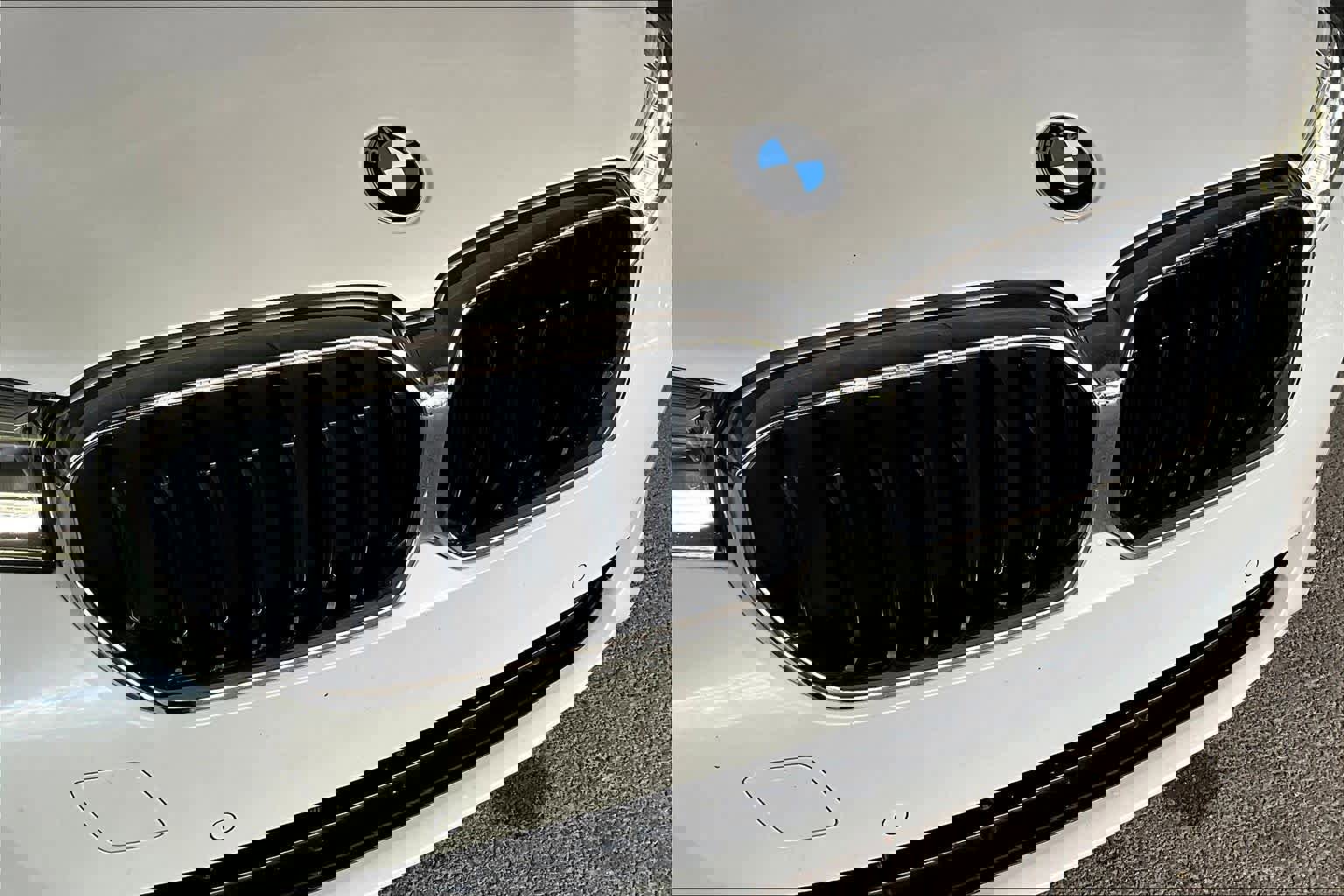 Used 2023 BMW 530i w/ Convenience Package RWD image 29