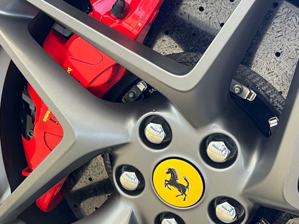 Used 2021 Ferrari F8 Tributo image 39