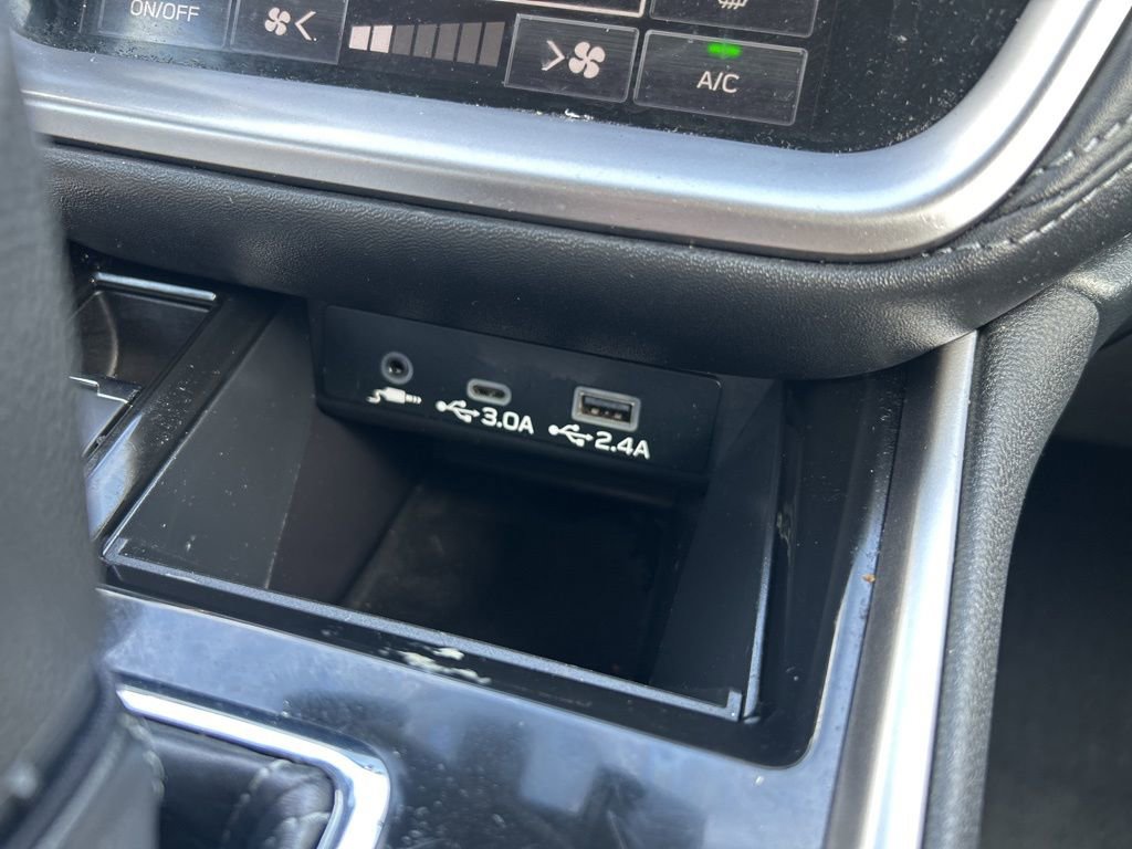 Used 2024 Subaru Outback Premium image 24