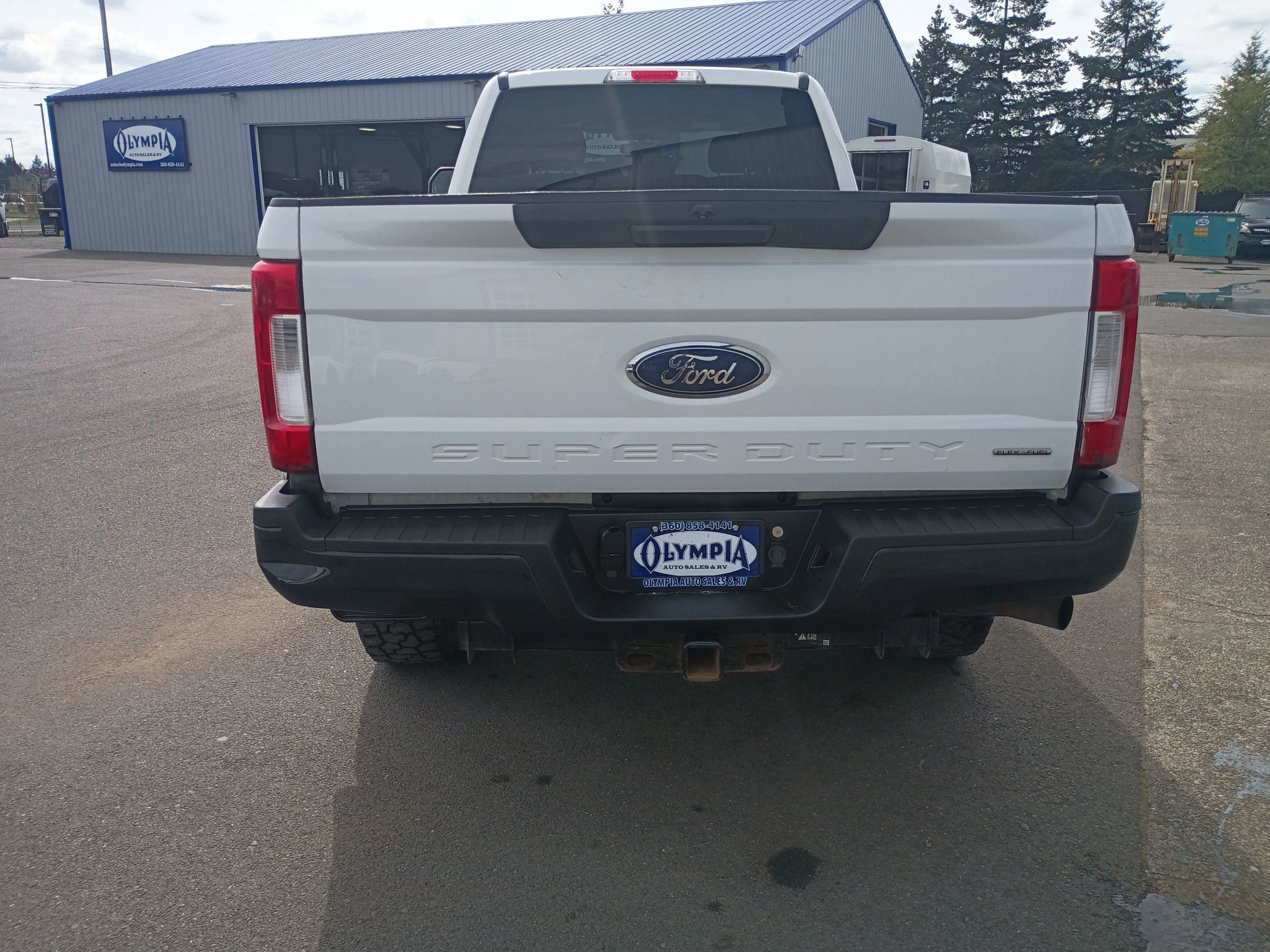 Used 2018 Ford F350 XLT w/ XLT Value Package AWD/4WD image 4