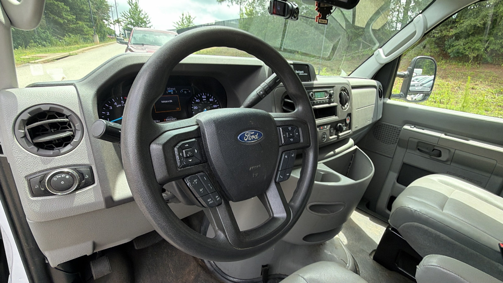 Used 2022 Ford E-350 and Econoline 350 Super Duty RWD image 21