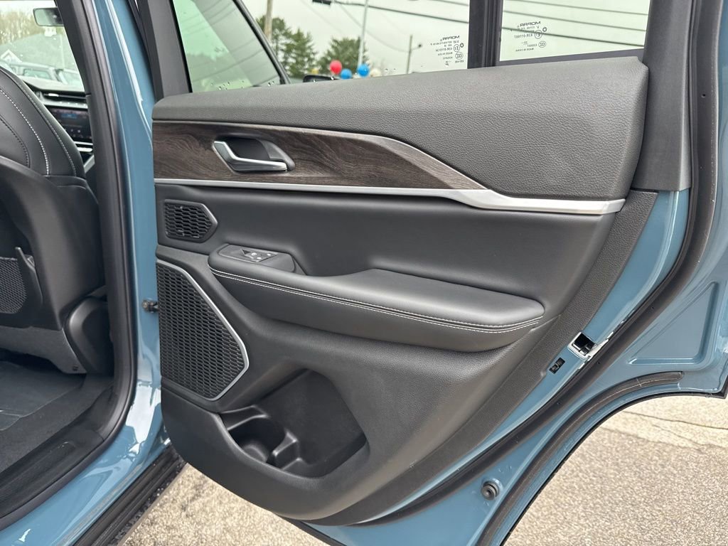 New 2026 Jeep Grand Cherokee Limited AWD/4WD image 29