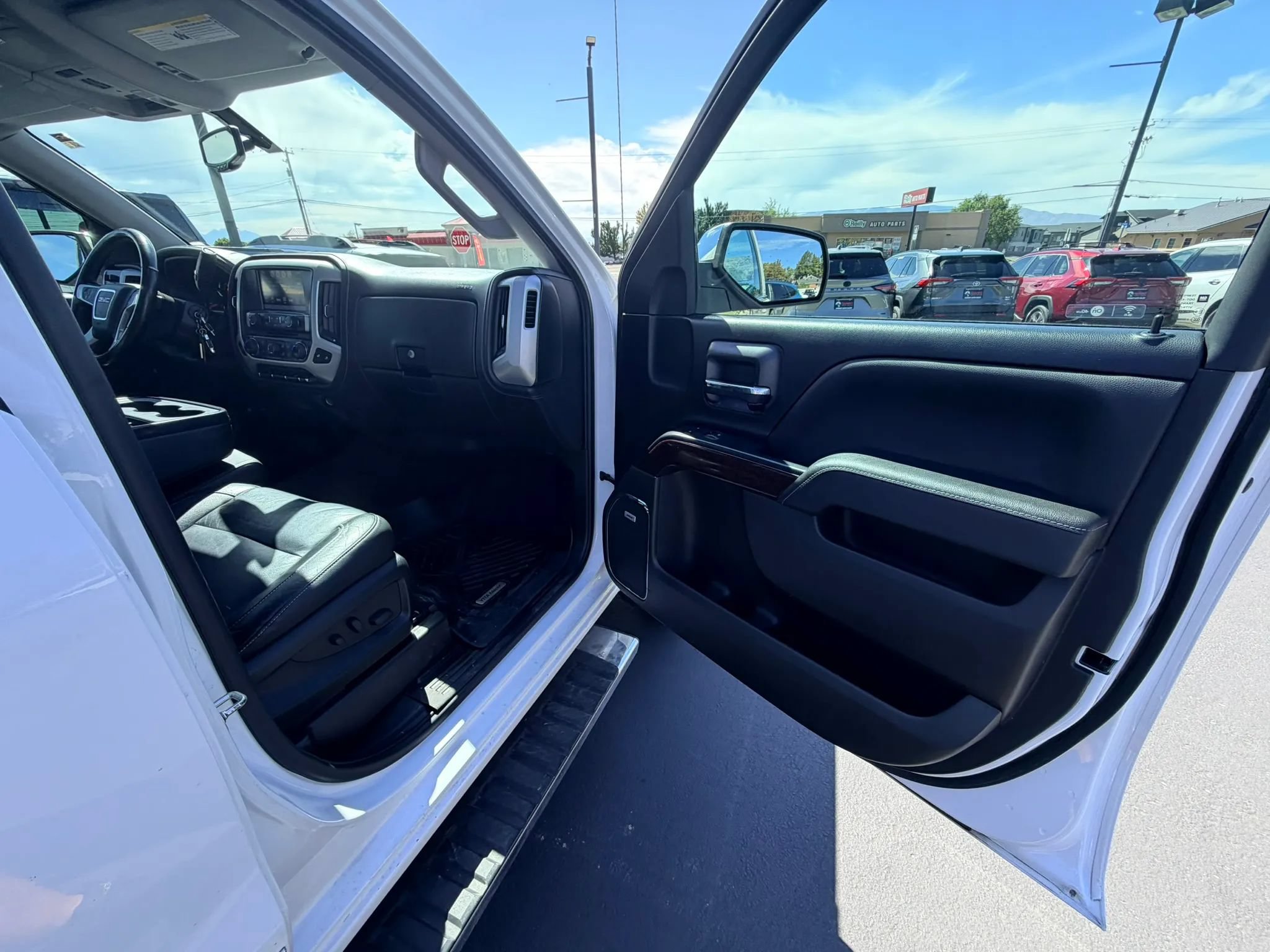 Used 2018 GMC Sierra 1500 SLT w/ SLT Premium Package AWD/4WD image 24