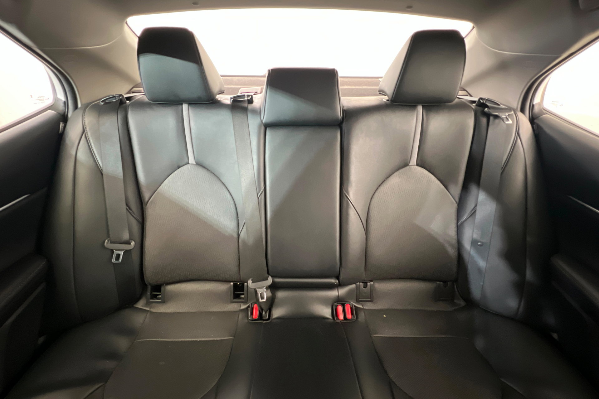 Used 2021 Toyota Camry XSE w/ Carpet Mat Package (TMS) FWD image 24