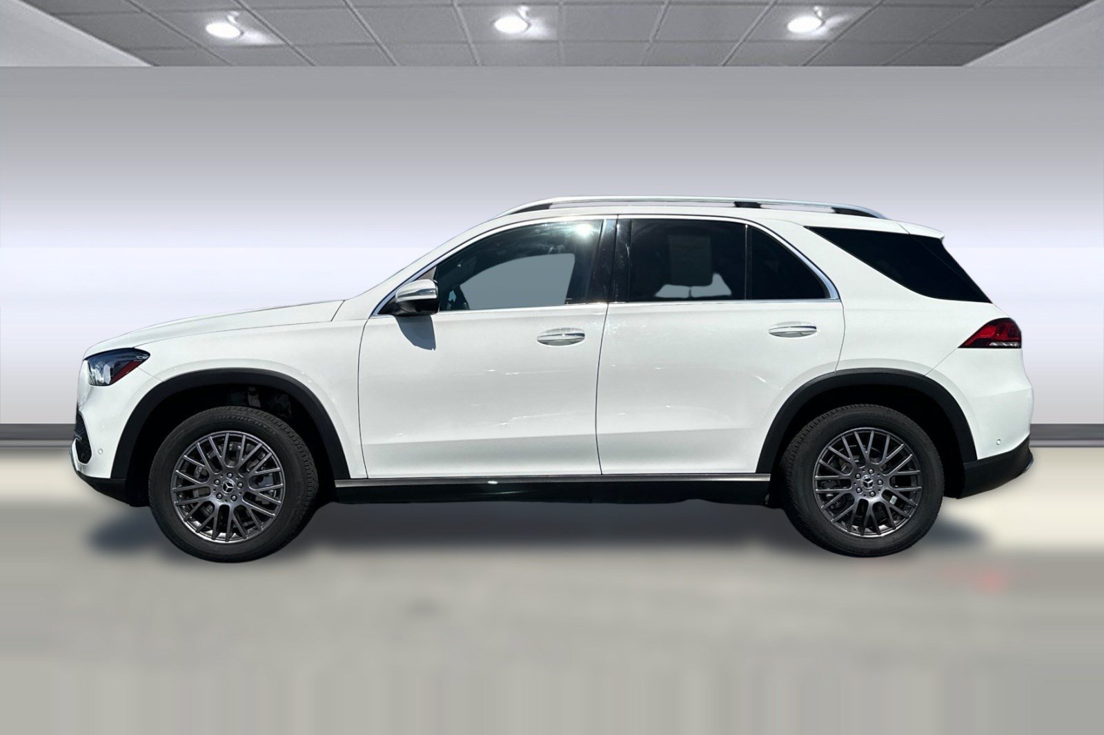 Used 2022 Mercedes-Benz GLE 350 4MATIC image 2
