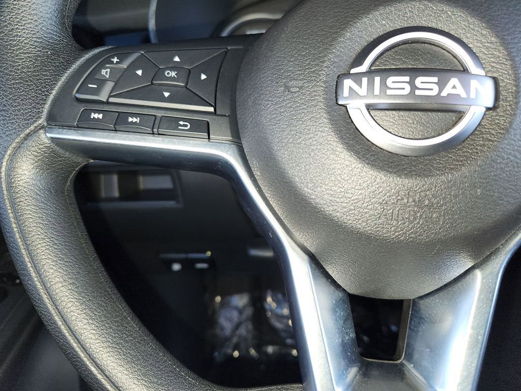 Used 2025 Nissan Versa SV image 23