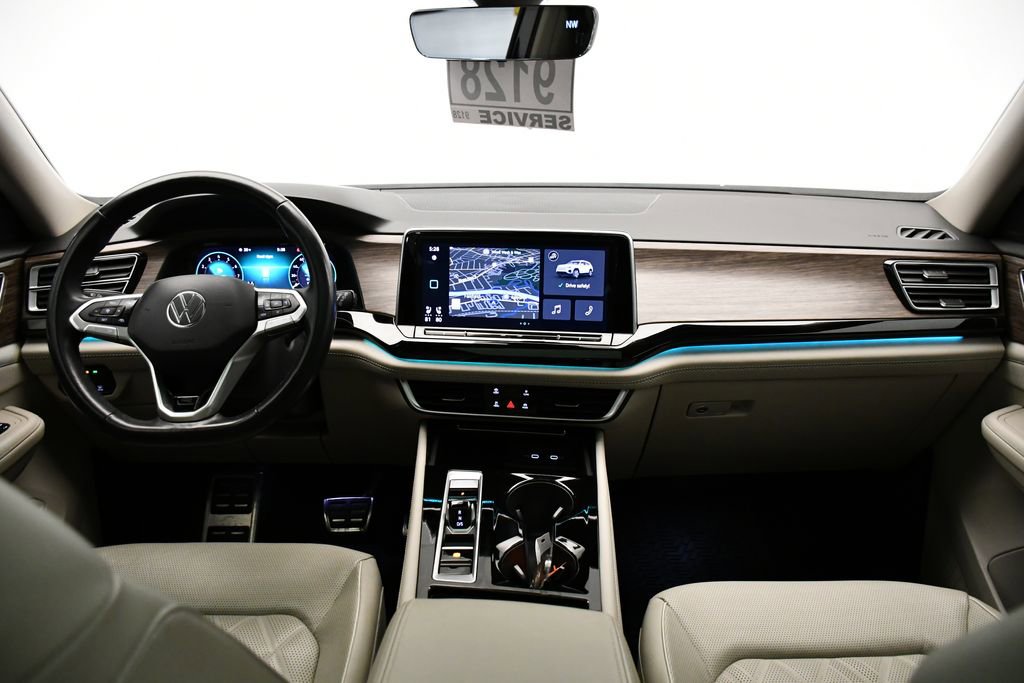 Used 2024 Volkswagen Atlas SEL Premium R-Line image 20