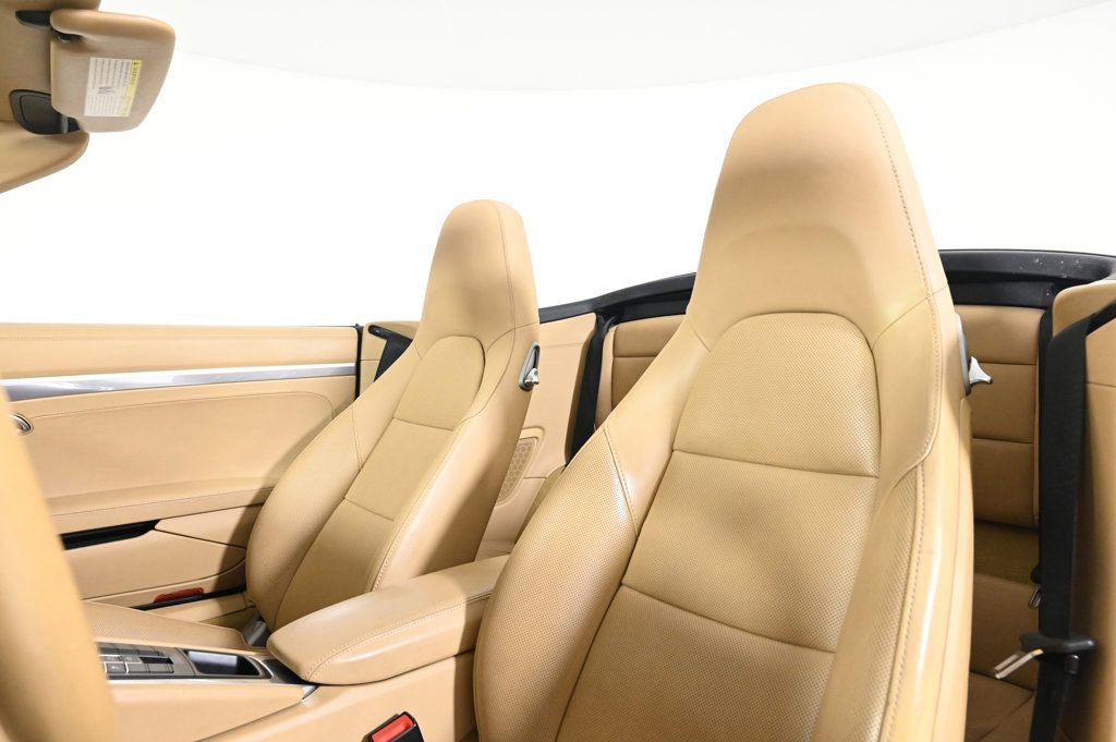 Used 2017 Porsche 911 Carrera S image 5