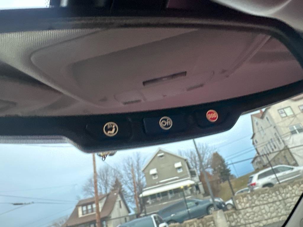 Used 2015 Chevrolet Malibu LT image 32