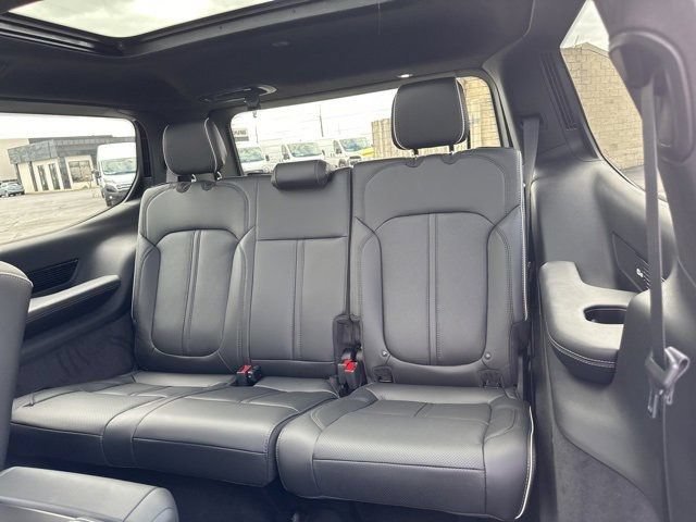 New 2024 Jeep Grand Wagoneer Series II Obsidian w/ Quick Order Packagew 28T AWD/4WD image 25