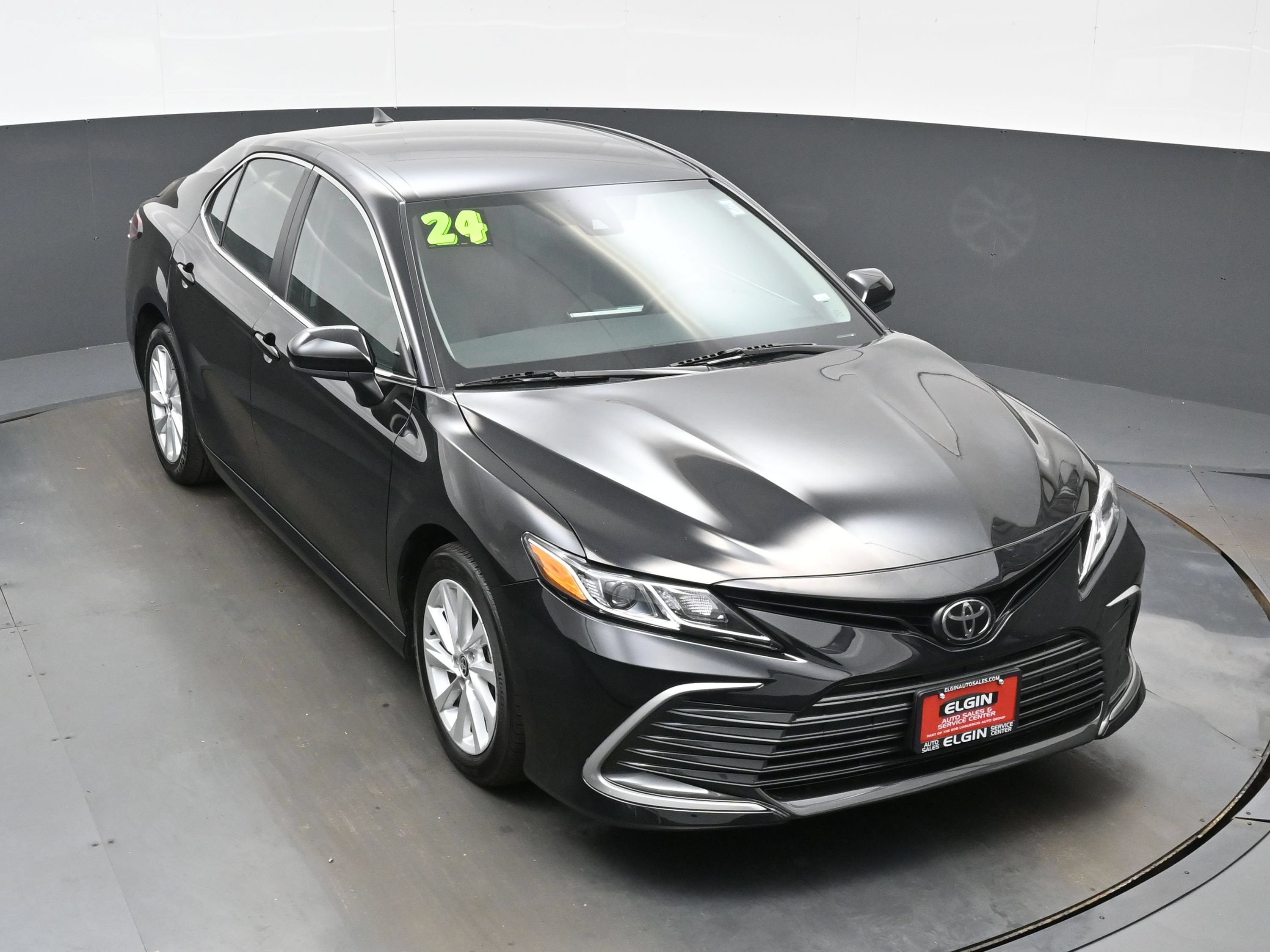 Used 2024 Toyota Camry LE FWD image 38