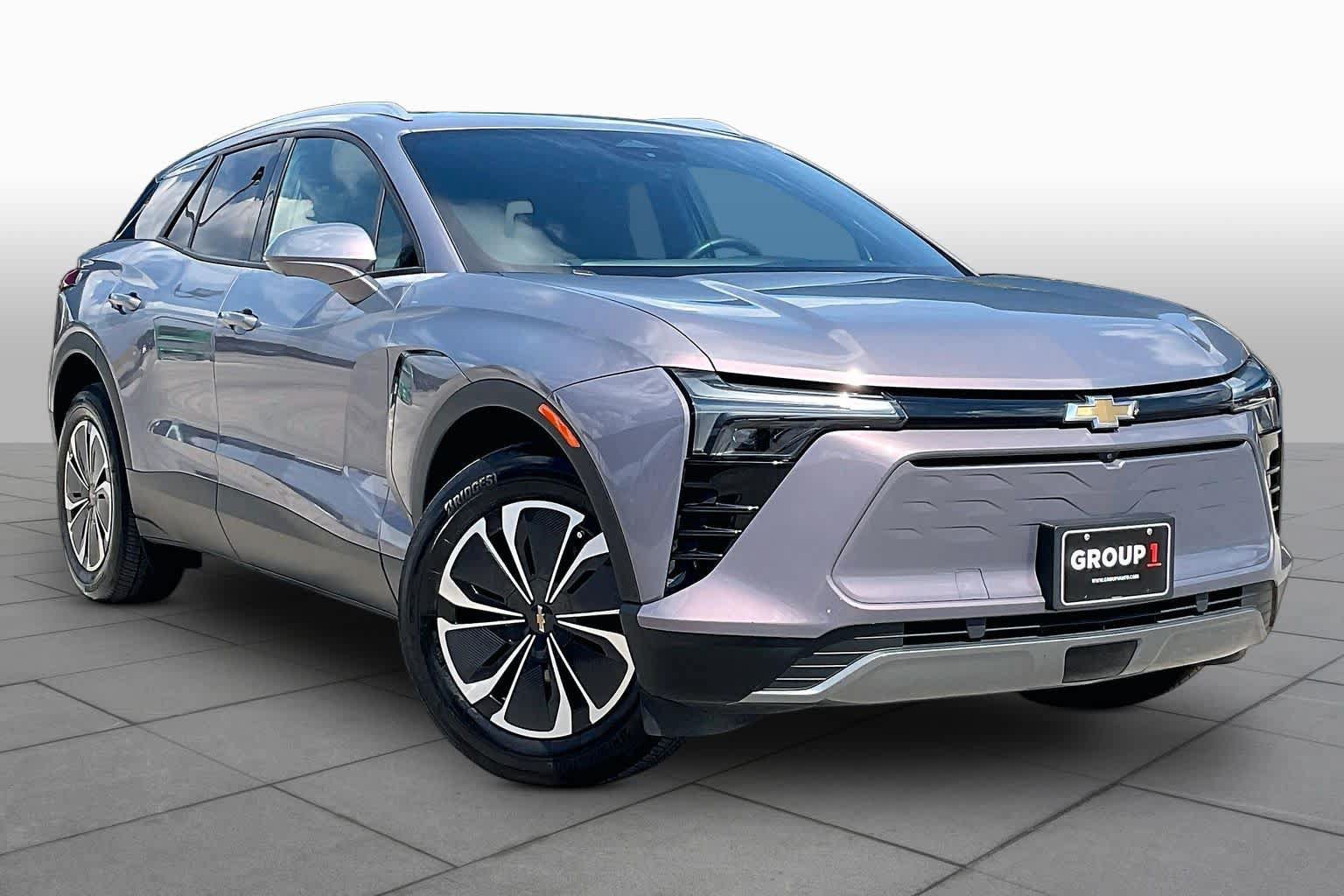 Used 2024 Chevrolet Blazer EV LT AWD/4WD image 2