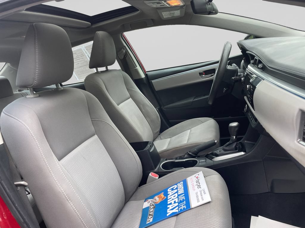Used 2015 Toyota Corolla LE FWD image 11