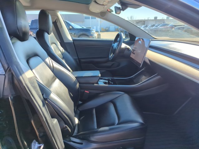 Used 2018 Tesla Model 3 Long Range image 18