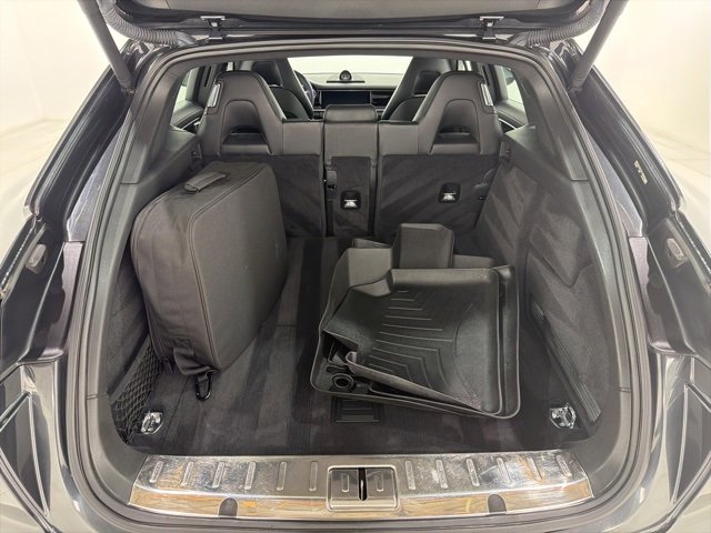 Used 2018 Porsche Panamera 4 image 25