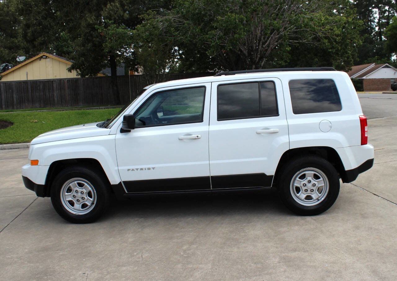 Used 2017 Jeep Patriot Sport w/ Power Value Group FWD image 1
