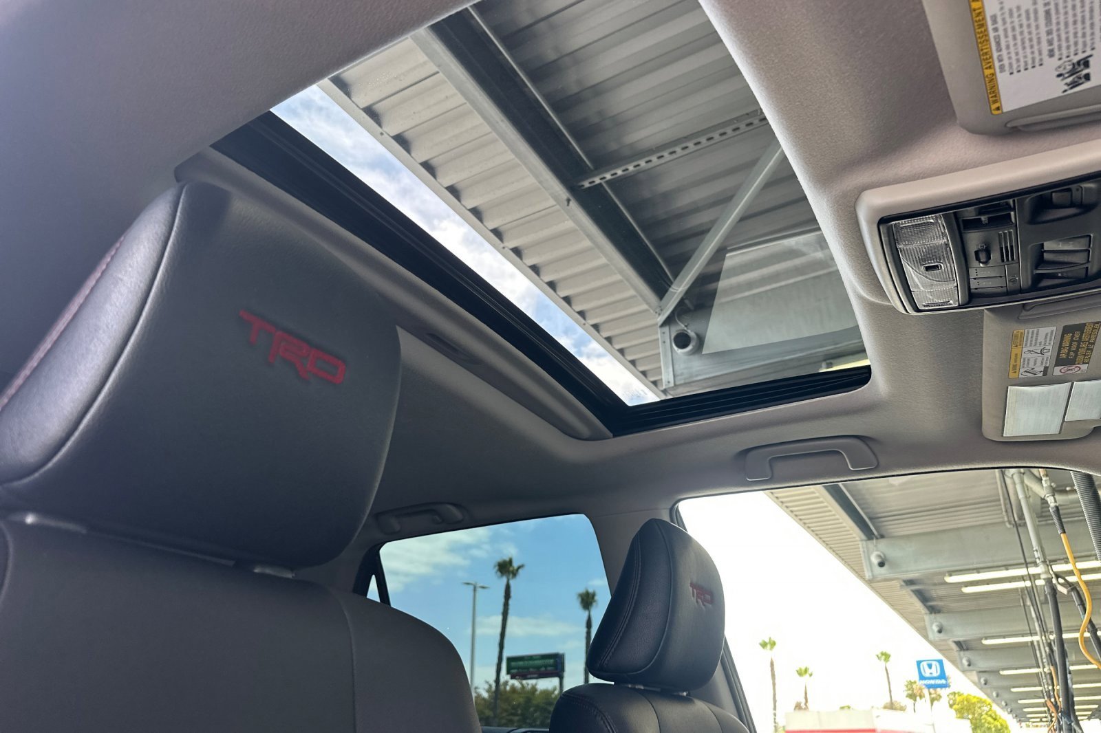 Used 2023 Toyota 4Runner TRD Off-Road Premium w/ Off Road Premium Plus Package AWD/4WD image 16