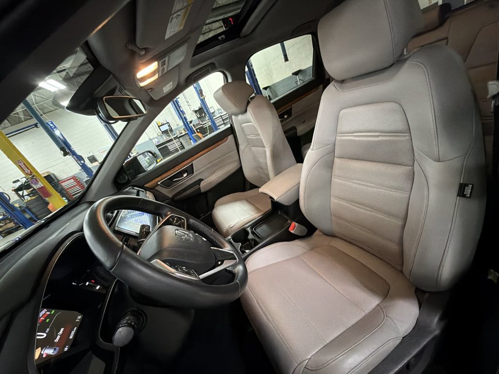 Used 2019 Honda CR-V Touring image 15