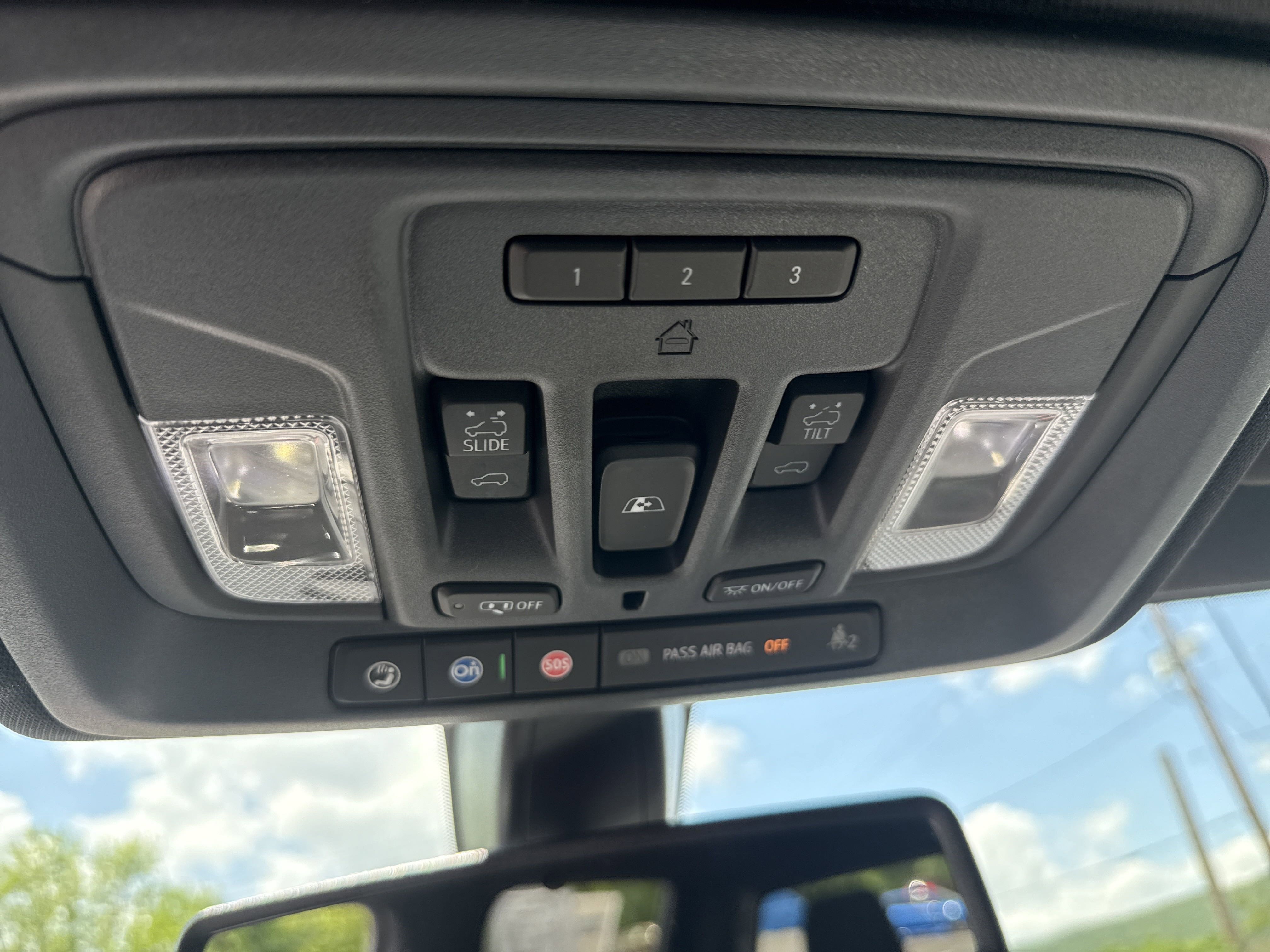 Used 2022 GMC Sierra 1500 AT4 w/ AT4 Preferred Package image 34