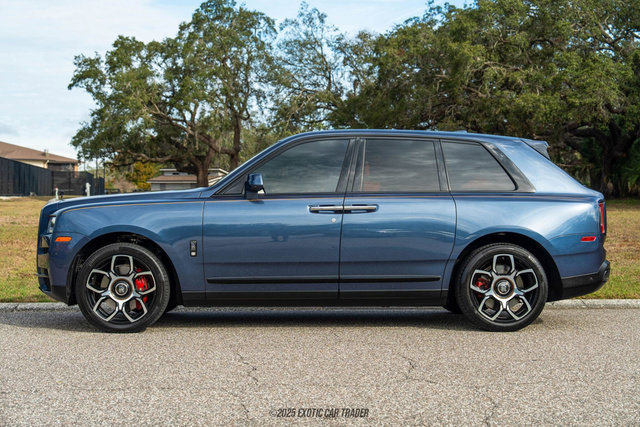 Used 2023 Rolls-Royce Cullinan Black Badge w/ Leather Finishing Pack image 3