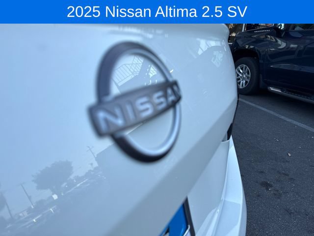 Used 2025 Nissan Altima 2.5 SV FWD image 28