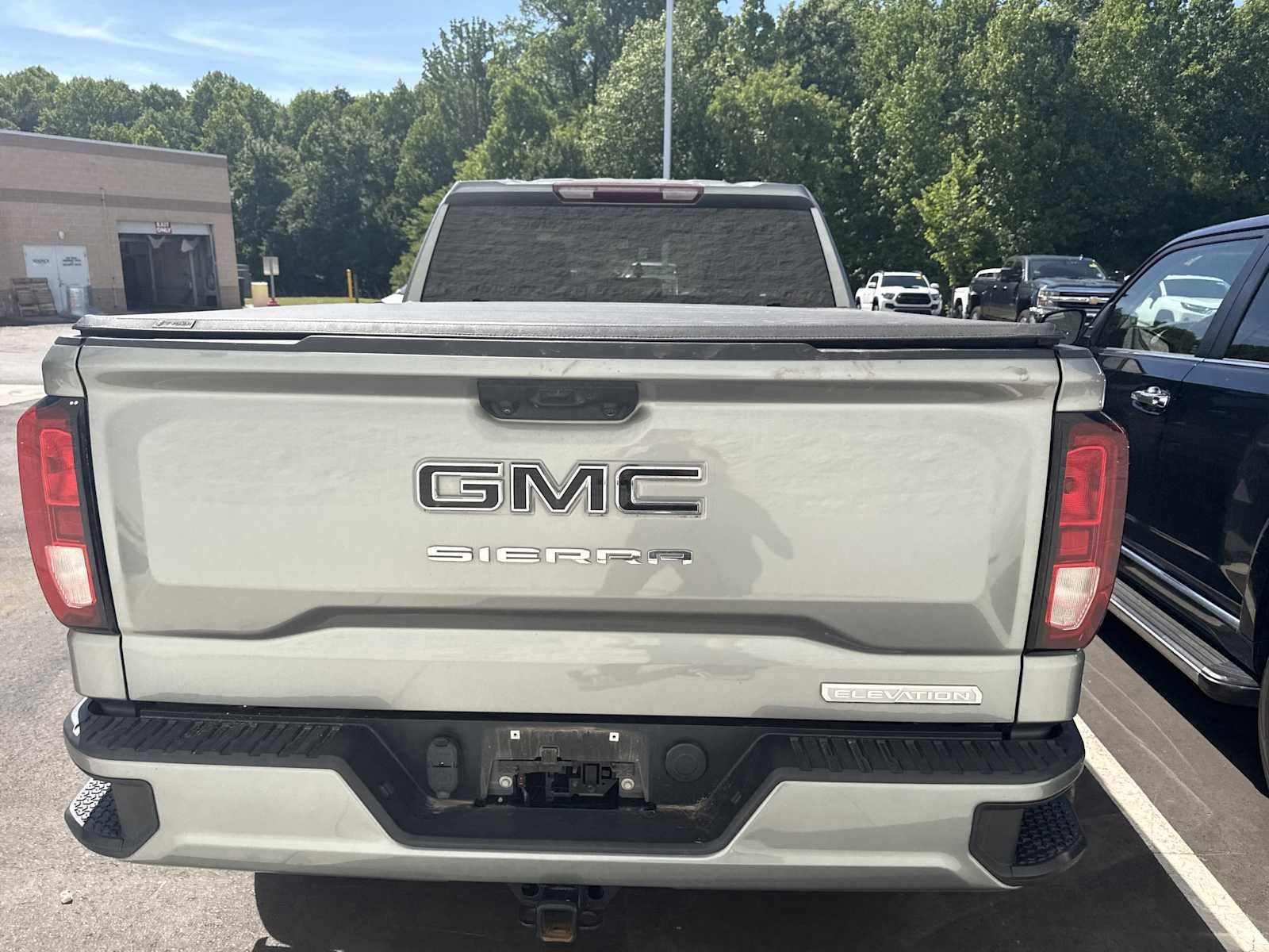 Used 2023 GMC Sierra 1500 Elevation AWD/4WD image 8