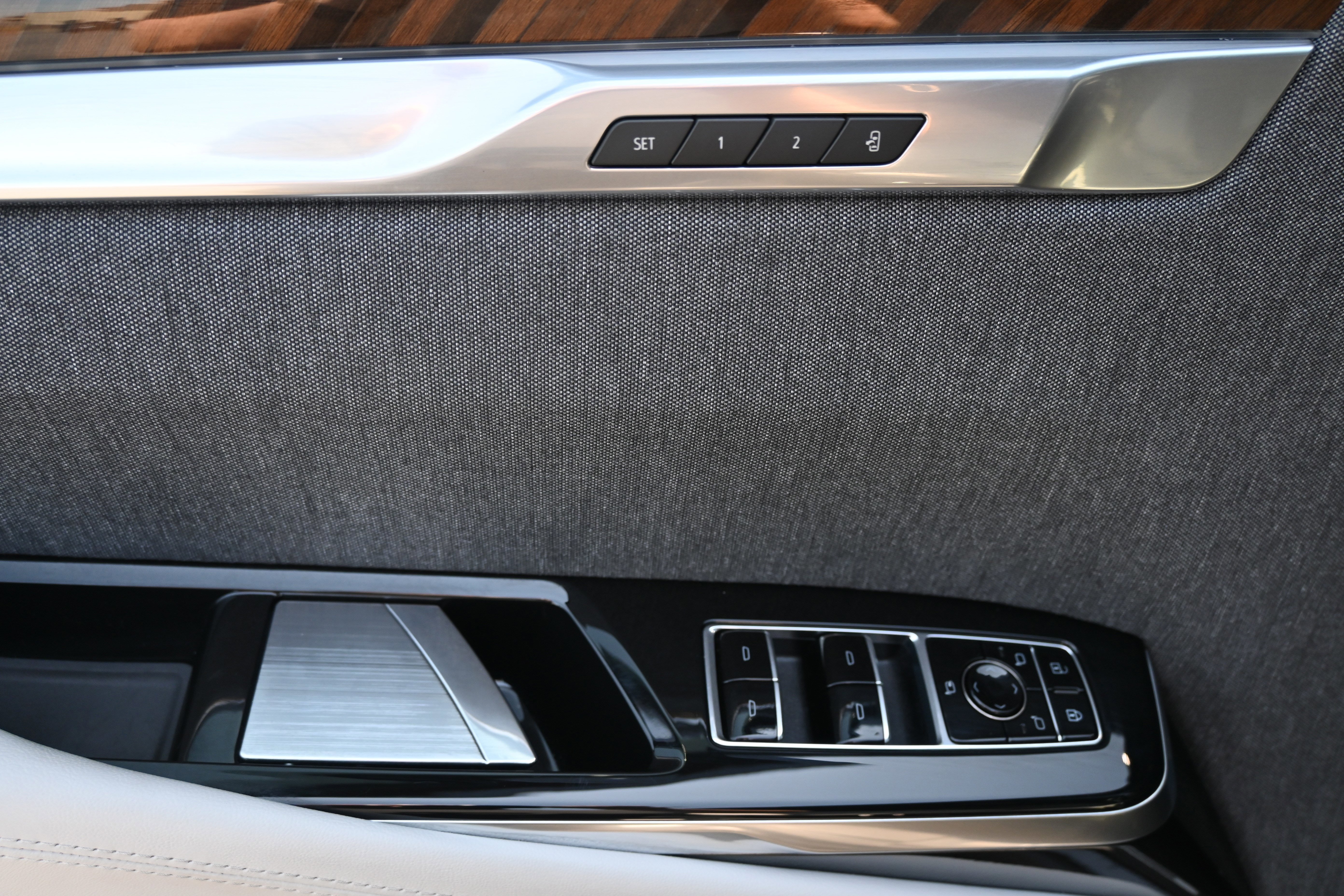 Used 2026 Cadillac Escalade Platinum Sport w/ LPO, ONYX Package image 35