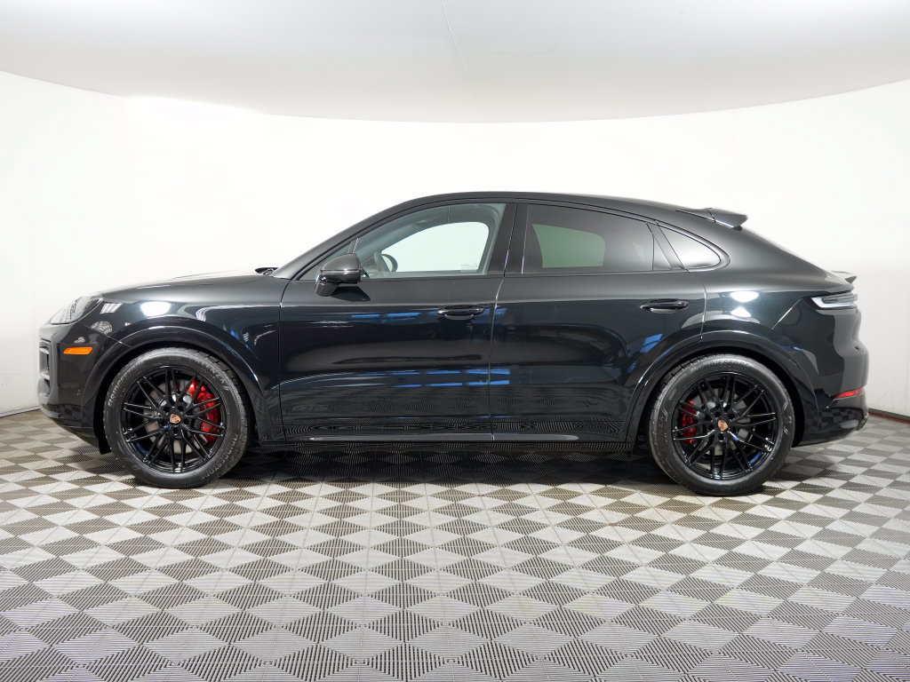 New 2027 Porsche Cayenne GTS AWD/4WD image 2