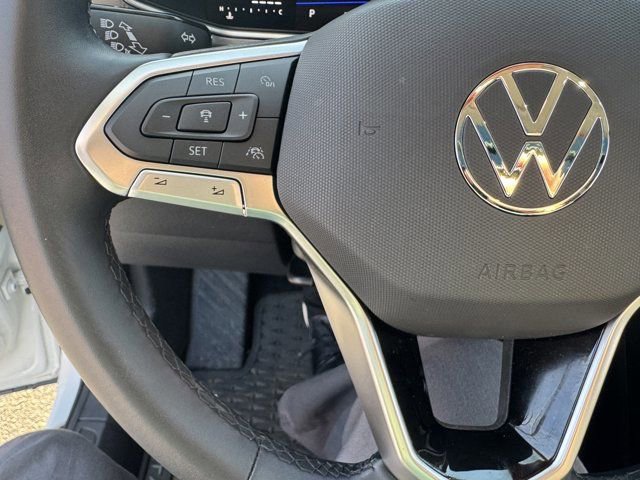 Used 2025 Volkswagen Taos SE image 22