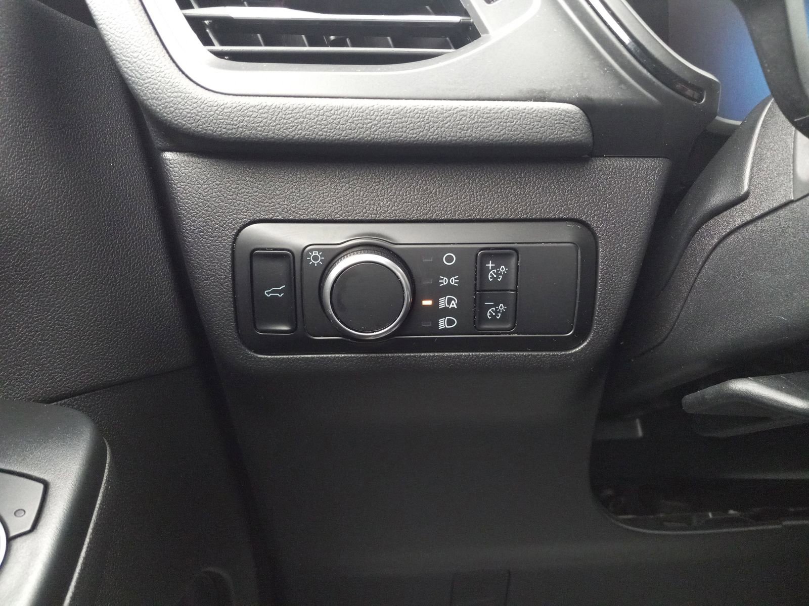 Used 2024 Ford Escape ST-Line image 25