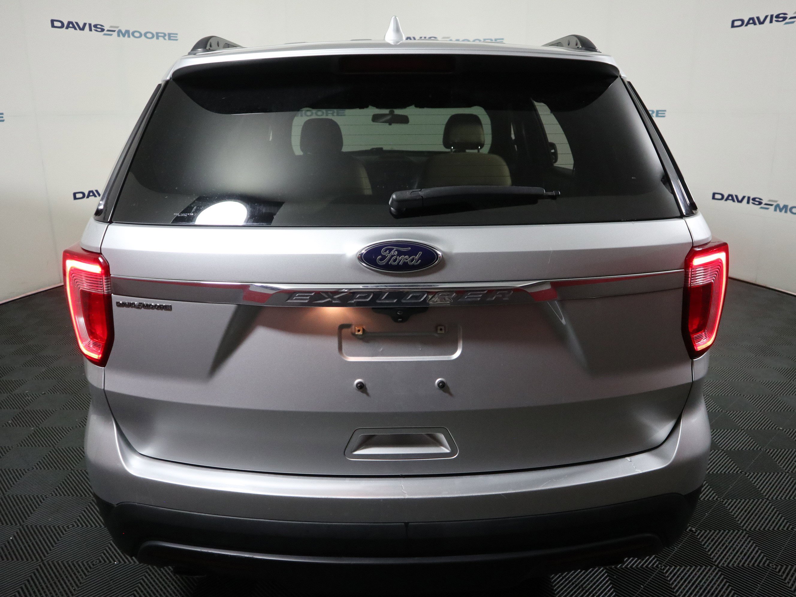 Used 2017 Ford Explorer FWD image 7