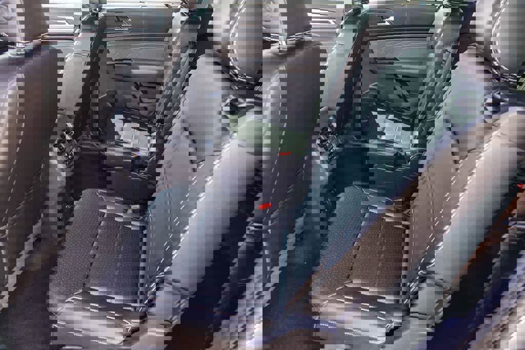 Used 2022 Volkswagen Atlas SE w/ Panoramic Sunroof Package image 17