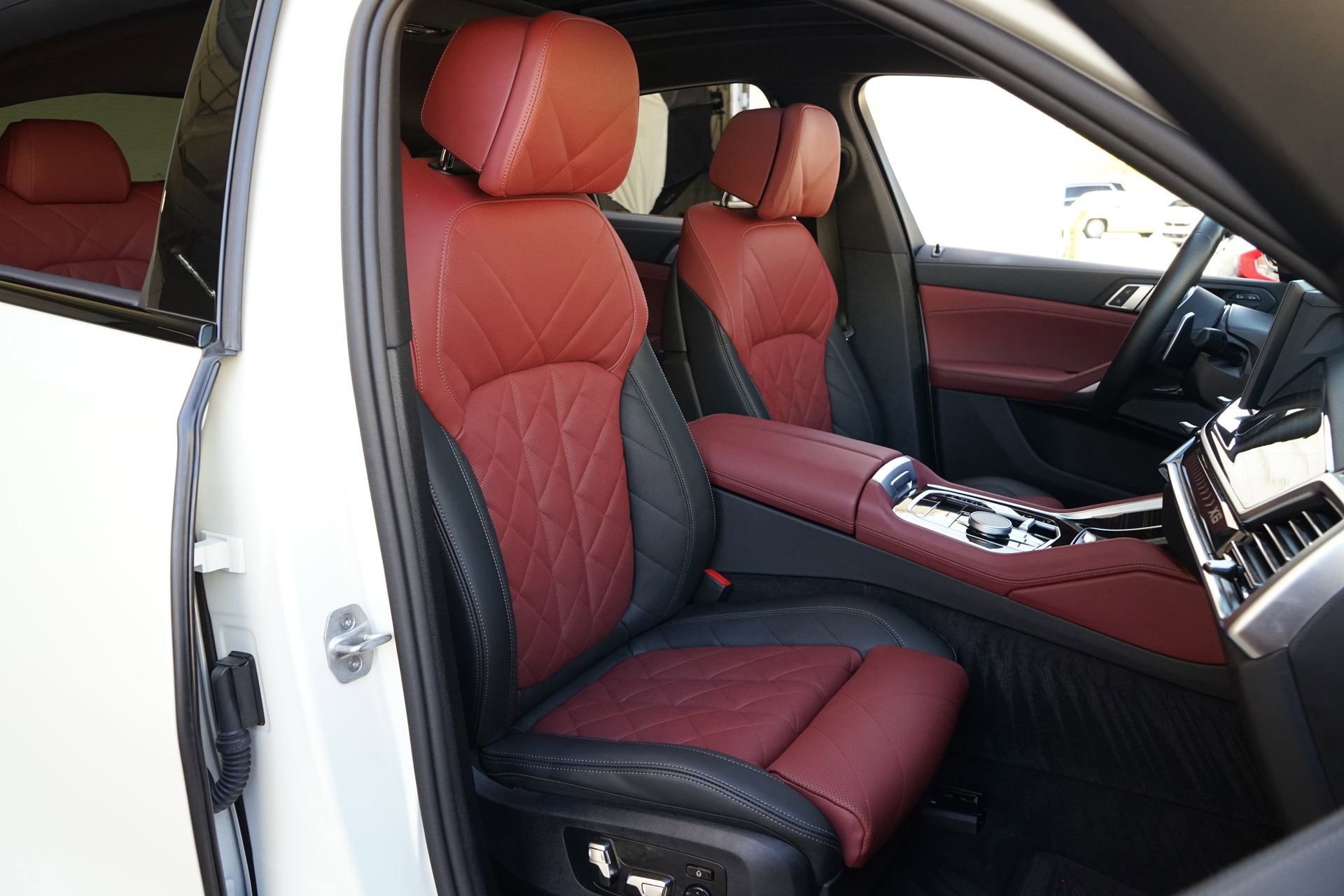 Used 2026 BMW X6 xDrive40i image 11