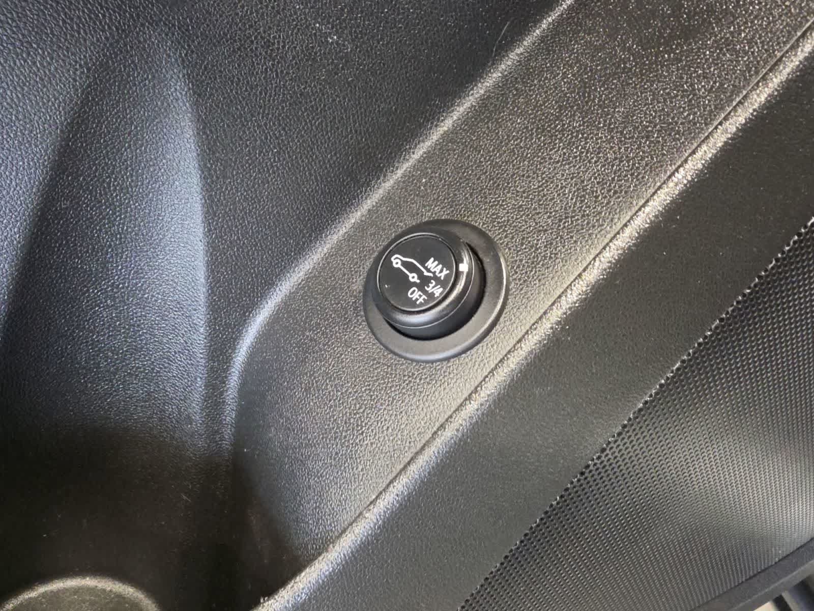 Used 2022 Chevrolet Equinox LT FWD image 17