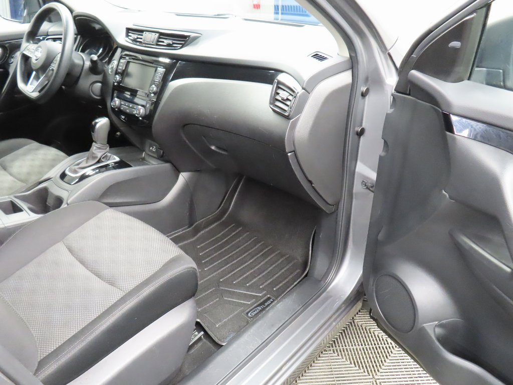 Used 2019 Nissan Rogue Sport SV image 24