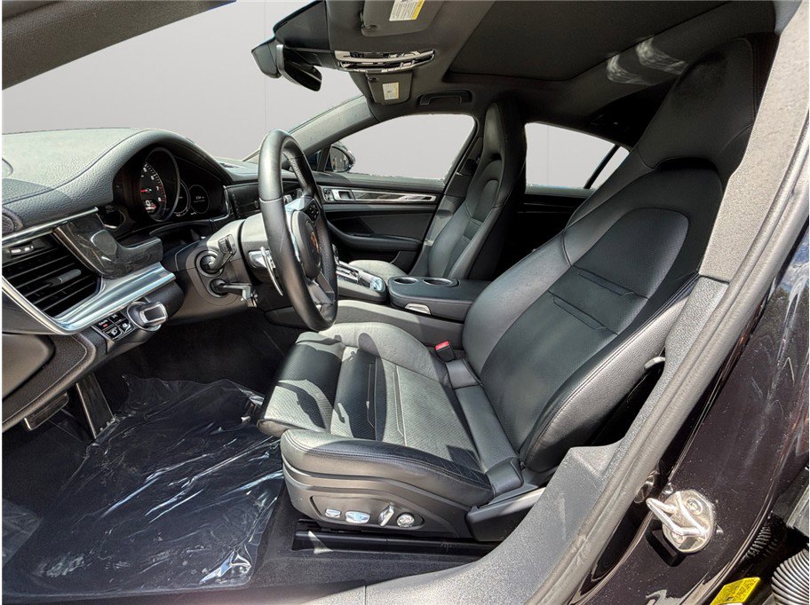 Used 2017 Porsche Panamera 4S image 2