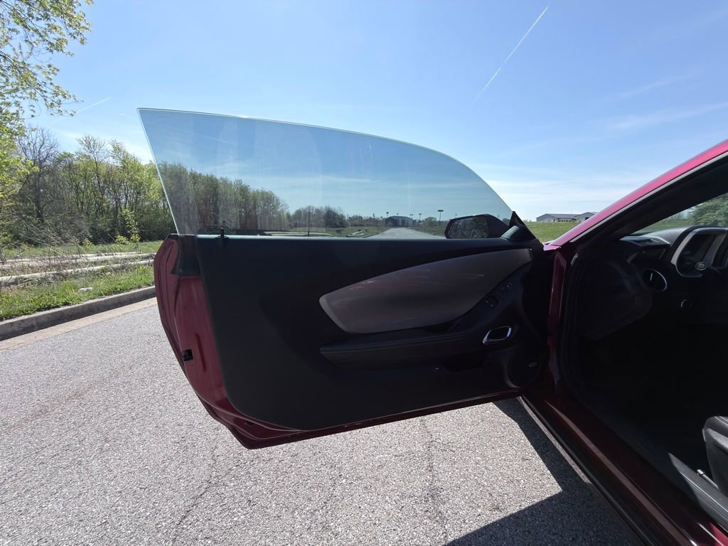 Used 2010 Chevrolet Camaro LT RWD image 12